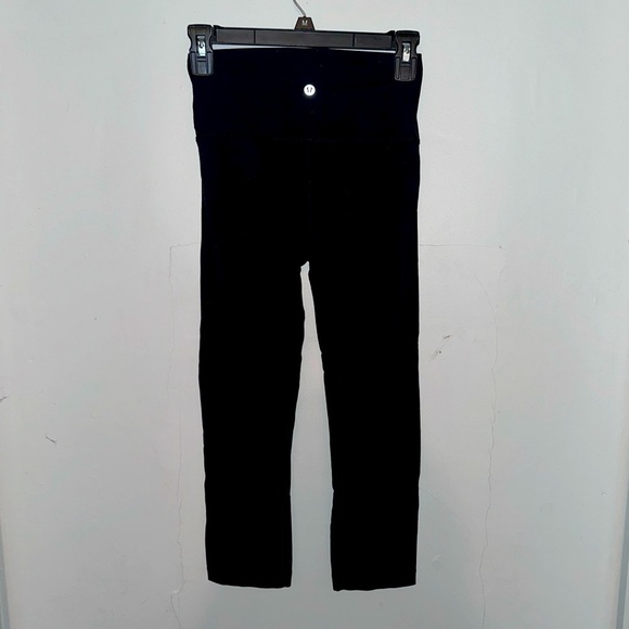 Lululemon black wunder under crop high rise full on luon leggings size 4 - Picture 4 of 6